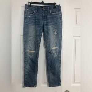White House black market WHBM girlfriend distressed ripped jeans size 2 low rise